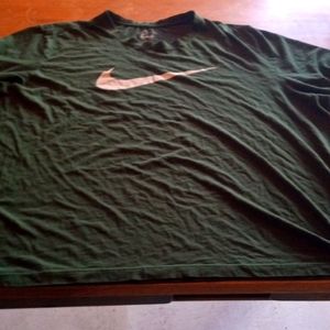 Nike tee